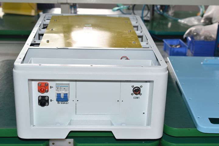 オールインワン ESS 48V 100Ah ファミリー住宅用エネルギー貯蔵システム 新しいソーラーバッテリーエネルギー貯蔵バッテリーキャビネット